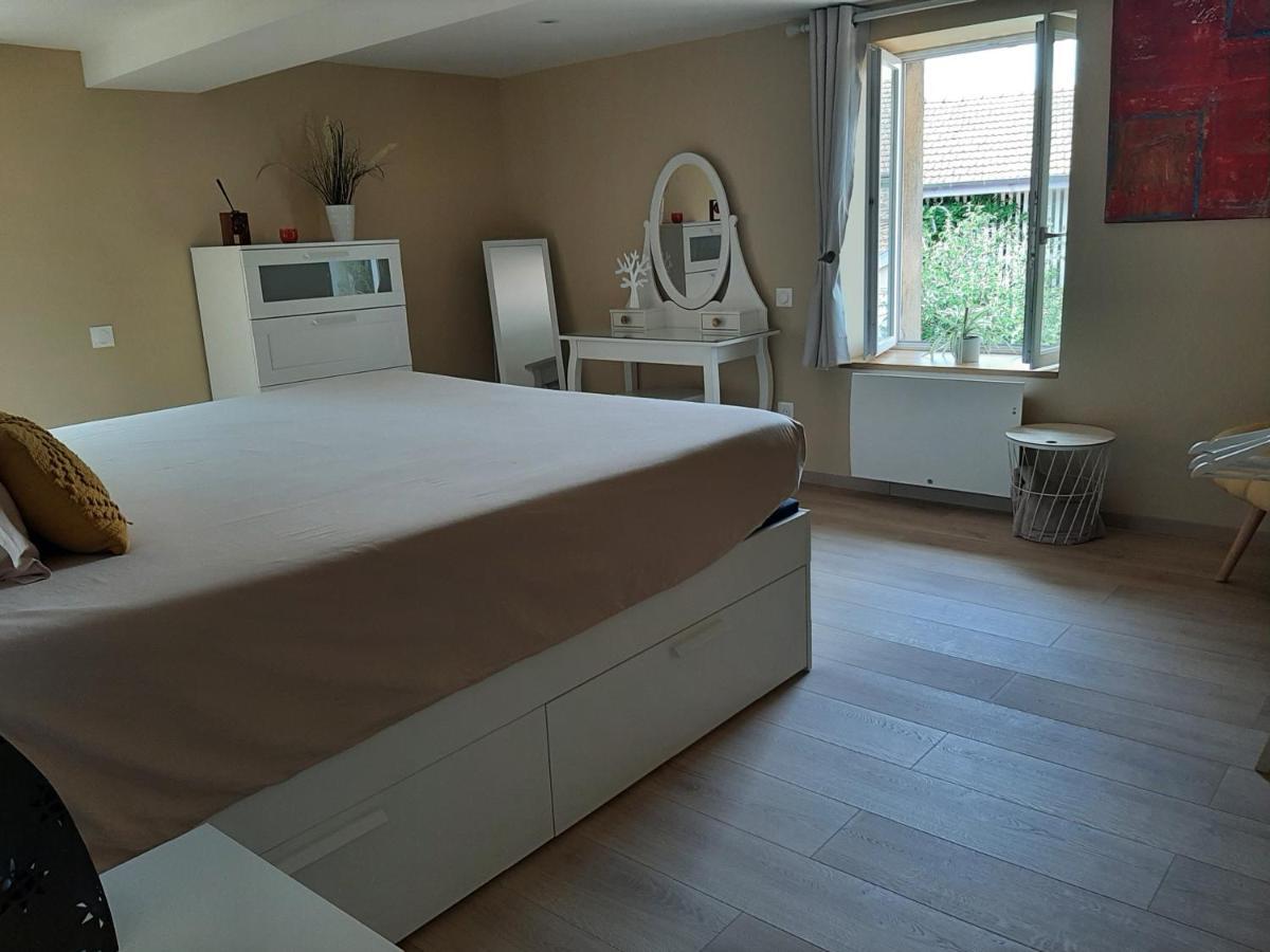 Superbe appartement dans résidence privée au calme Amplepuis Extérieur photo